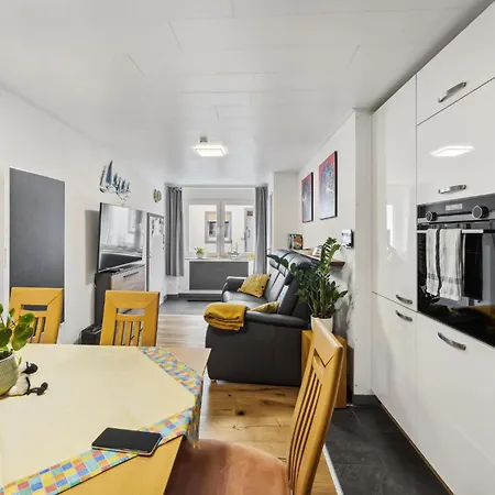 Holiday home 2 Bedroom Cozy In
