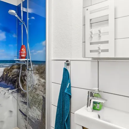 2 Bedroom Cozy In